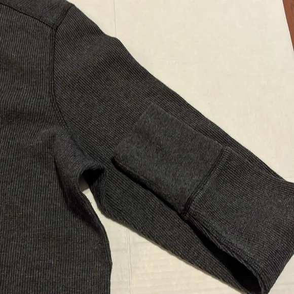 Carhartt-XL(16-18)-charcoal gray-long sleeve, Henley, snap buttons, thermal top. - Picture 4 of 11